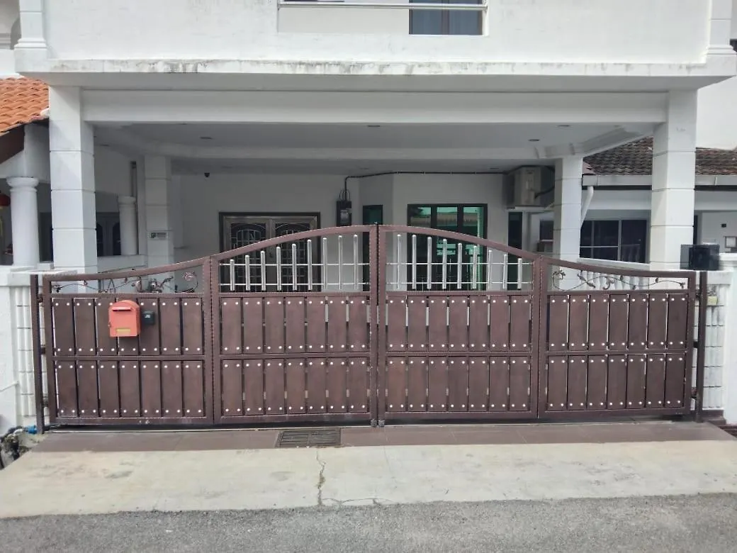 Holiday home 2 Storey 5Br 16Pax Semabok Taman Cheng Ho, 3 By Myplace Malacca